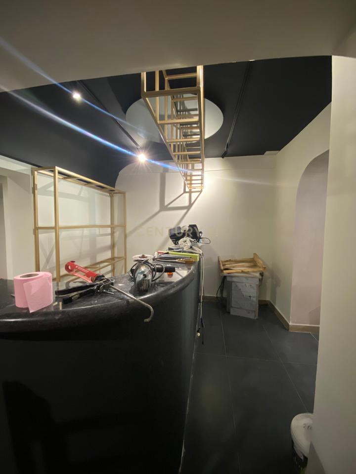 LOCALE IN VENDITA VICINO AL MUSEO DEI MARTIRI, DURAZZO!!!