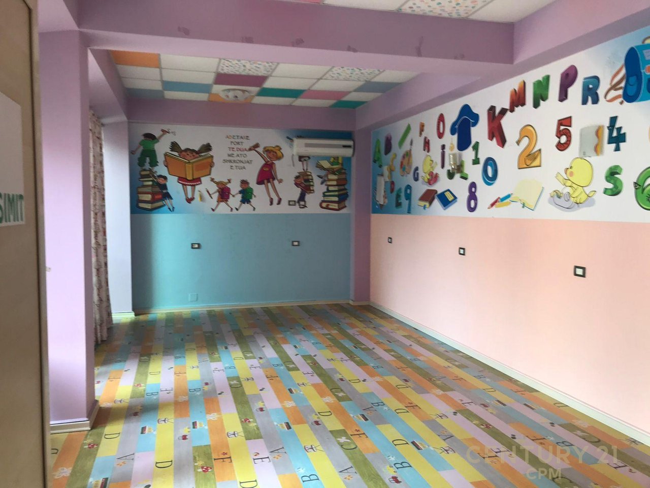 Spazio commerciale in affitto a Iliria Beach, Durrës - 800€ | 250 m²