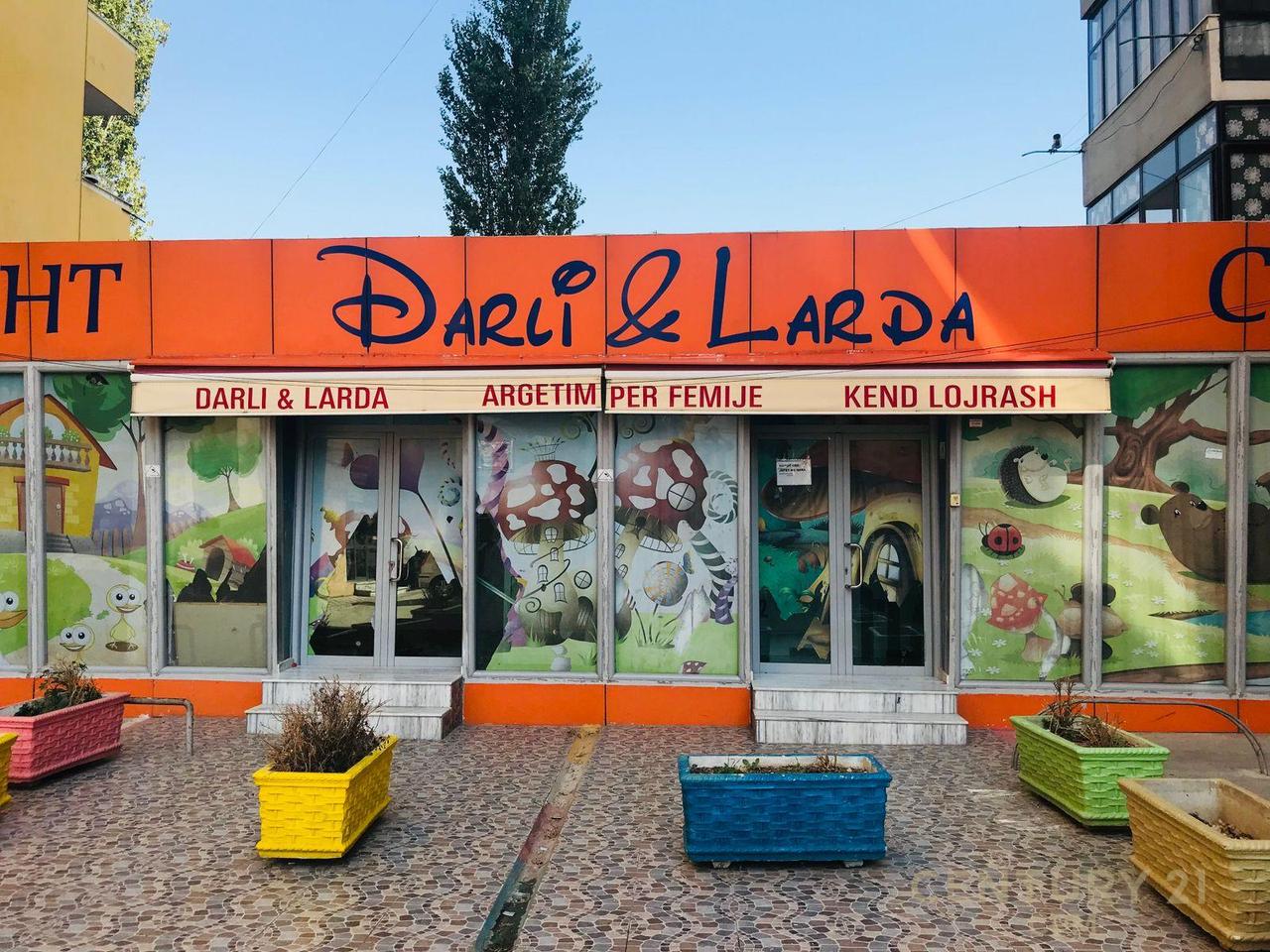 Spazio commerciale in affitto a Iliria Beach, Durrës - 800€ | 250 m²