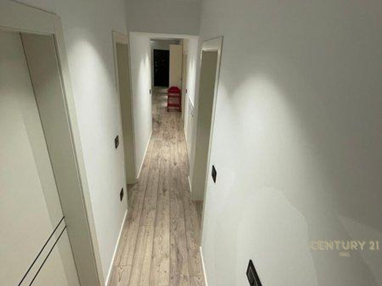 APPARTAMENTO DI LUSSO 3+1+2+2 BALCONI IN VENDITA IN VIA DURAZZO!