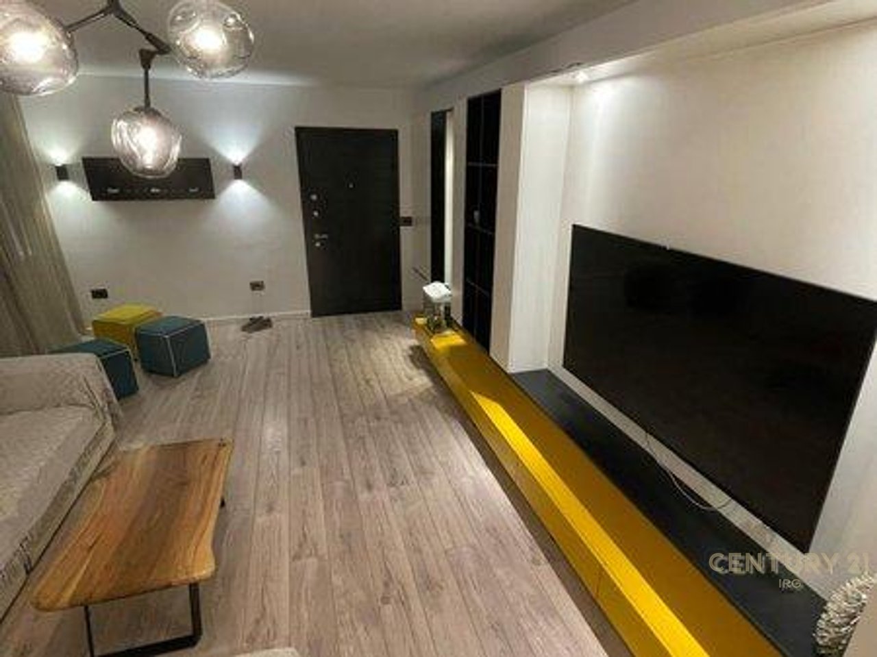 APPARTAMENTO DI LUSSO 3+1+2+2 BALCONI IN VENDITA IN VIA DURAZZO!