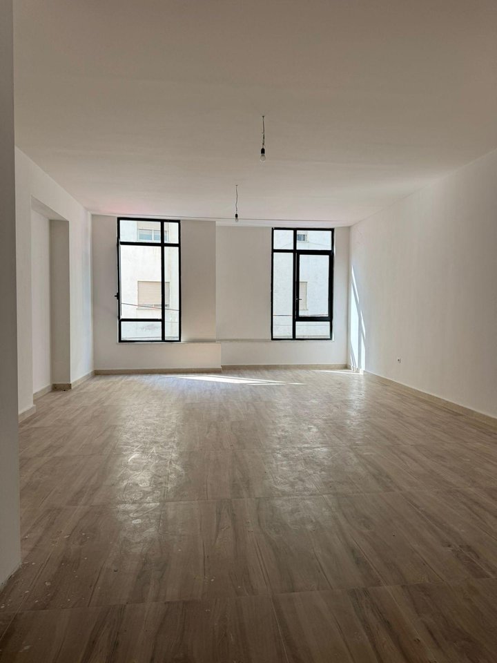 Business Premises for Rent at Mine Peza, Donika Center