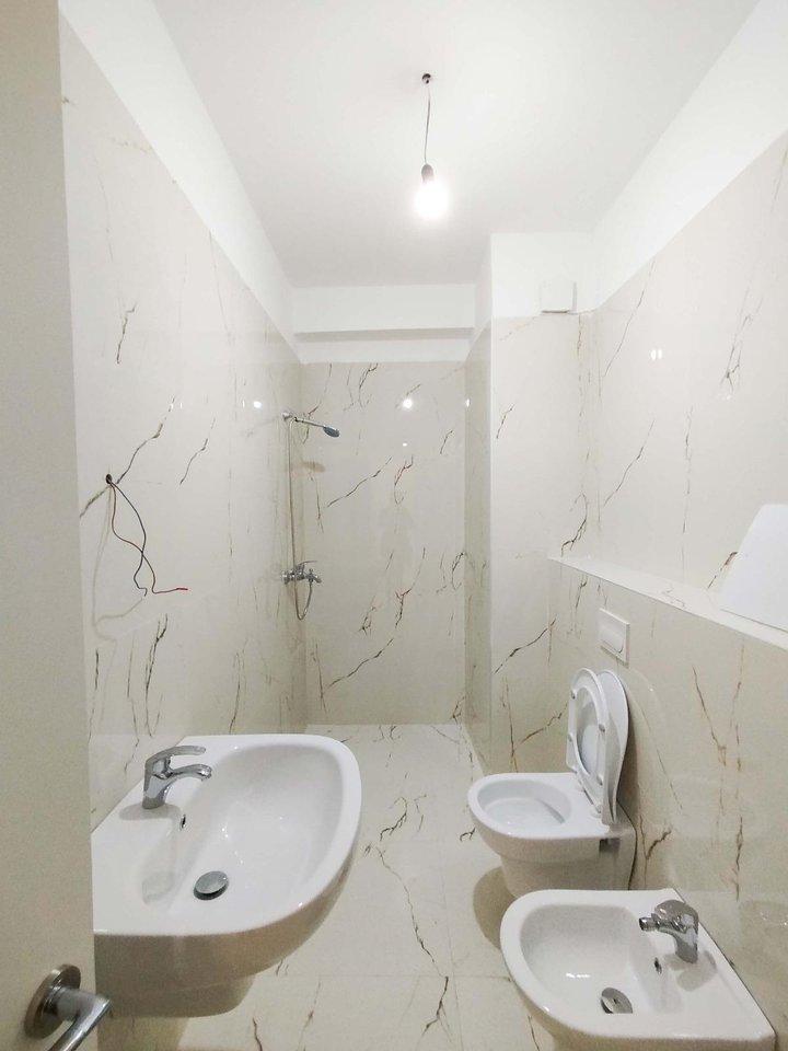 Te Mine Peza, Donika Center apartment 2+1 for rent