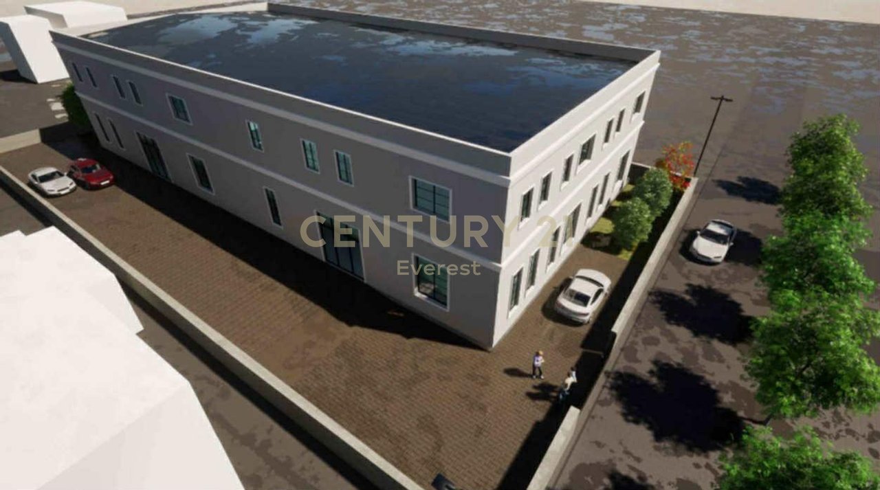 LAND LEASE WITH APPROVED PERMIT ON THE TIRANA-DURRES HIGHWAY!
