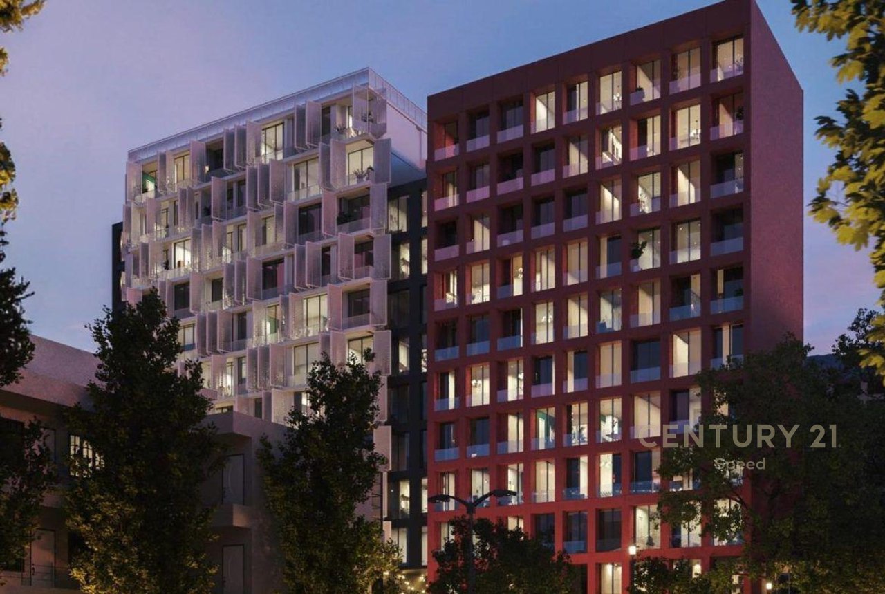 Apartment 2+1+2 for rent at Oberon Residence on Reshit Petrela Street!