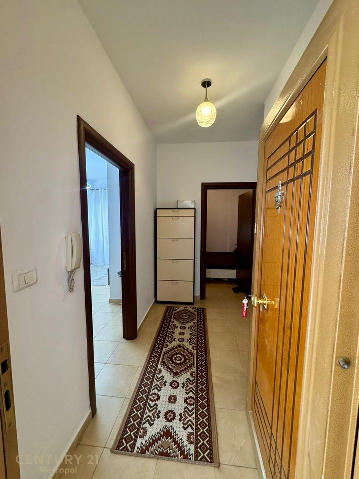 JEPET ME QIRA APARTAMENT 2+1, ALI DEMI!