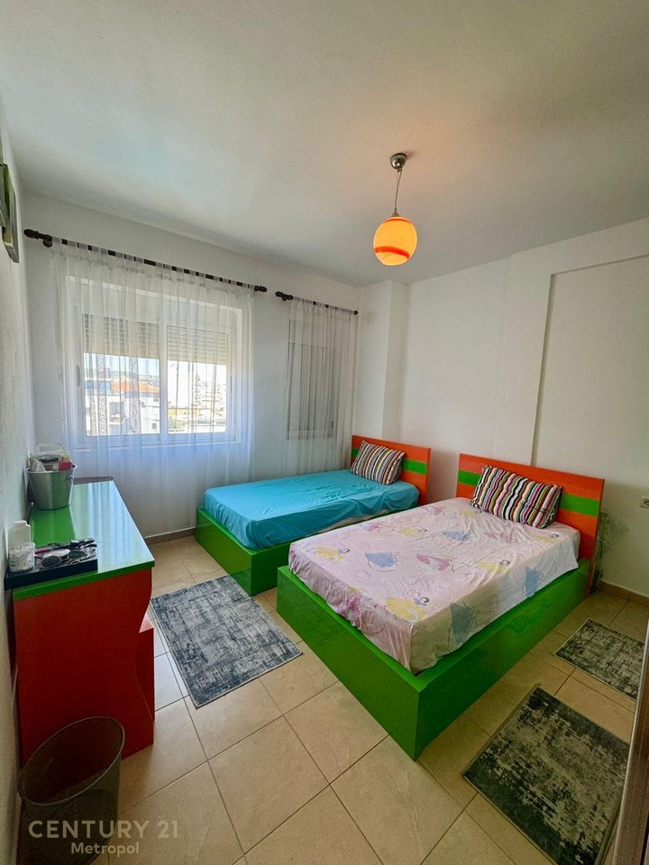JEPET ME QIRA APARTAMENT 2+1, ALI DEMI!