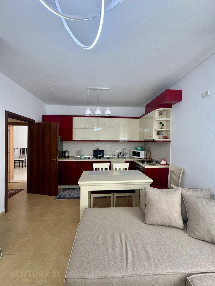JEPET ME QIRA APARTAMENT 2+1, ALI DEMI!