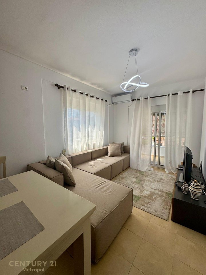 JEPET ME QIRA APARTAMENT 2+1, ALI DEMI!