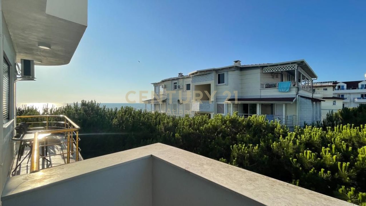 APPARTAMENTO CON VISTA MARE in prima fila 2+1 in vendita a Mali i Robit, Durrës