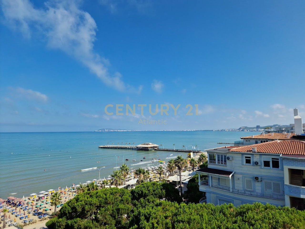 APPARTAMENTO CON VISTA MARE in prima fila 2+1 in vendita a Mali i Robit, Durrës