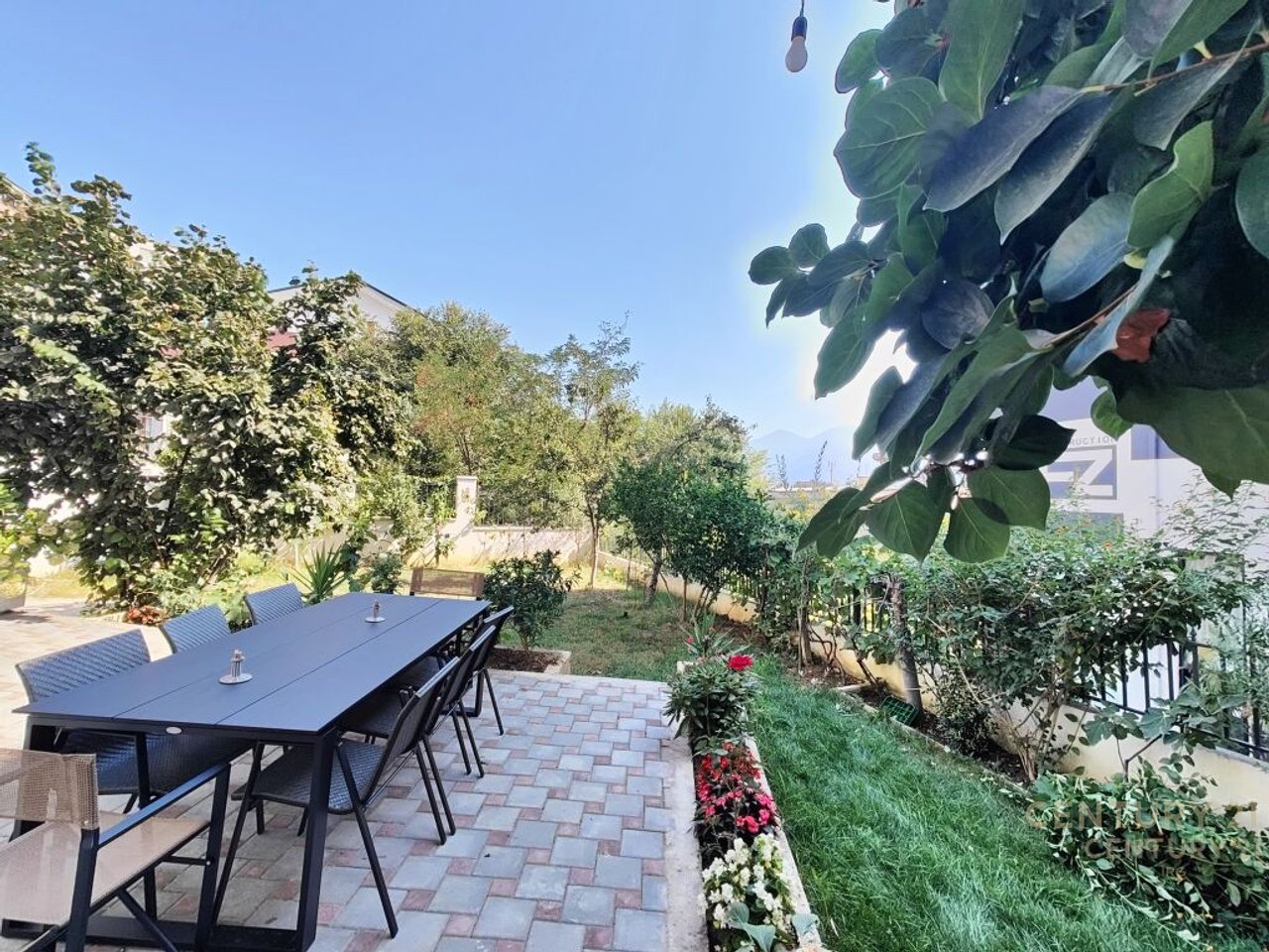 Vila Me Qira në Liqeni i Thatë!