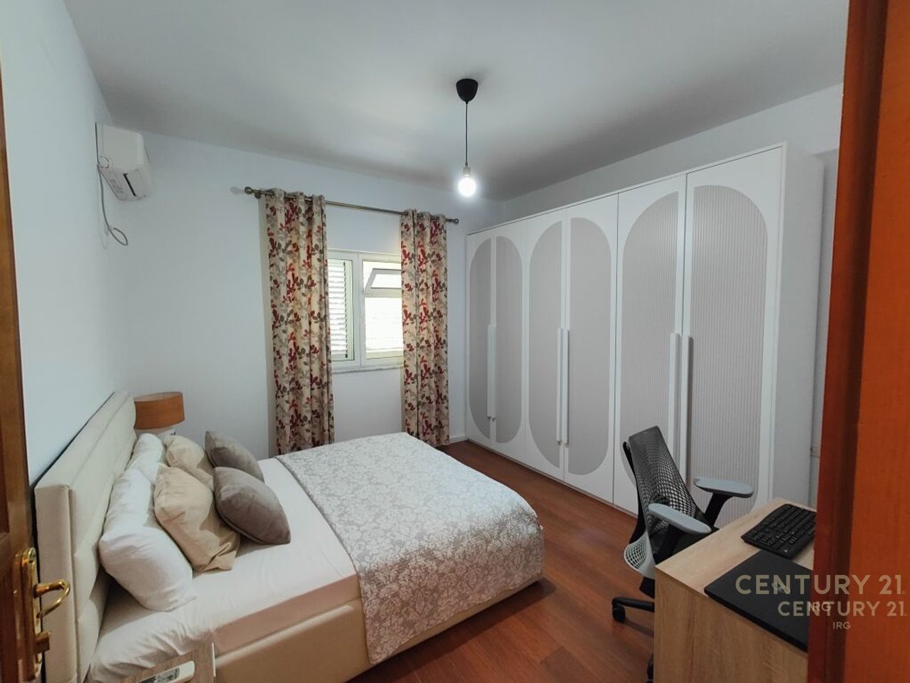 Vila Me Qira në Liqeni i Thatë!