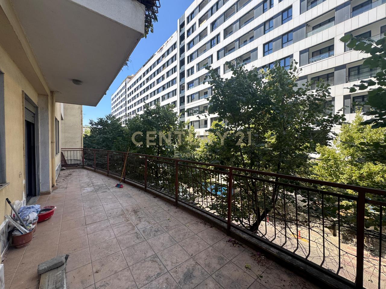 21-DHJETORI, SHESIM APARTAMENT 2+1+2