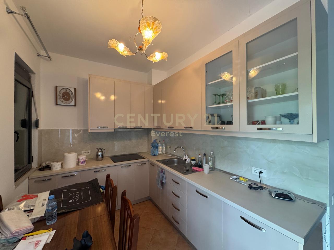 21-DHJETORI, SHESIM APARTAMENT 2+1+2