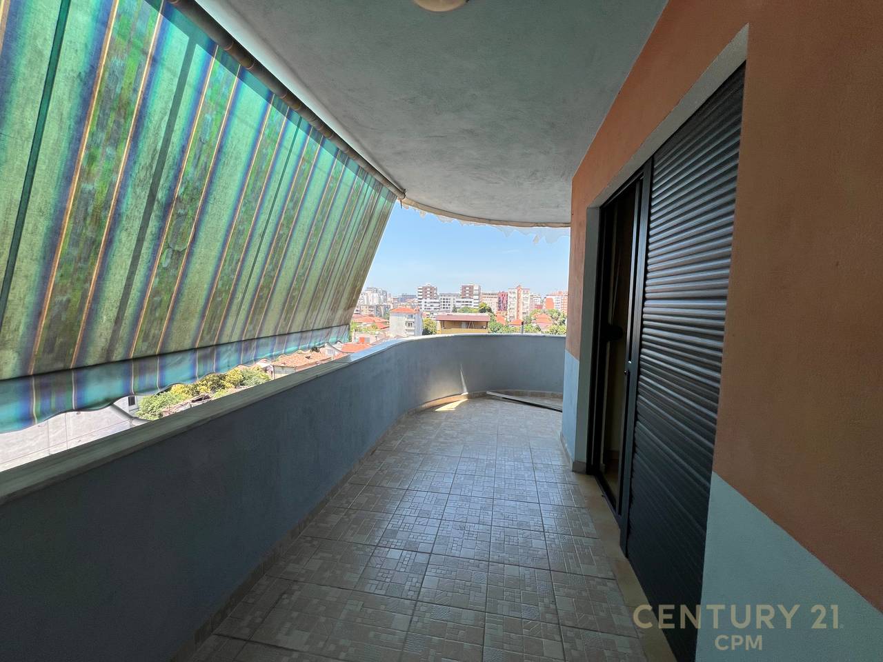 Apartament 3+1 per qira!