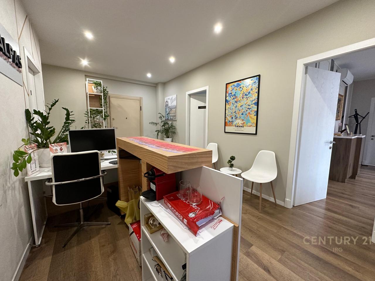 ZYRE SUPER E FURNISHED OFFICE FOR RENT AT HILTON, NEAR DELIJORGJI