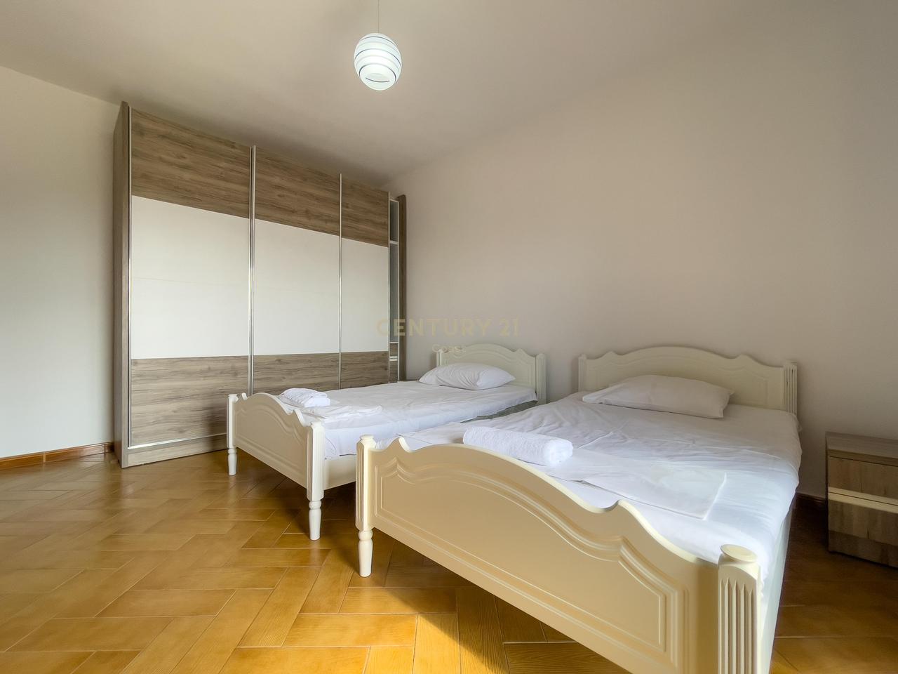 Jepet me qira apartament 3+1+2 në Vlorë – Zona e Coles