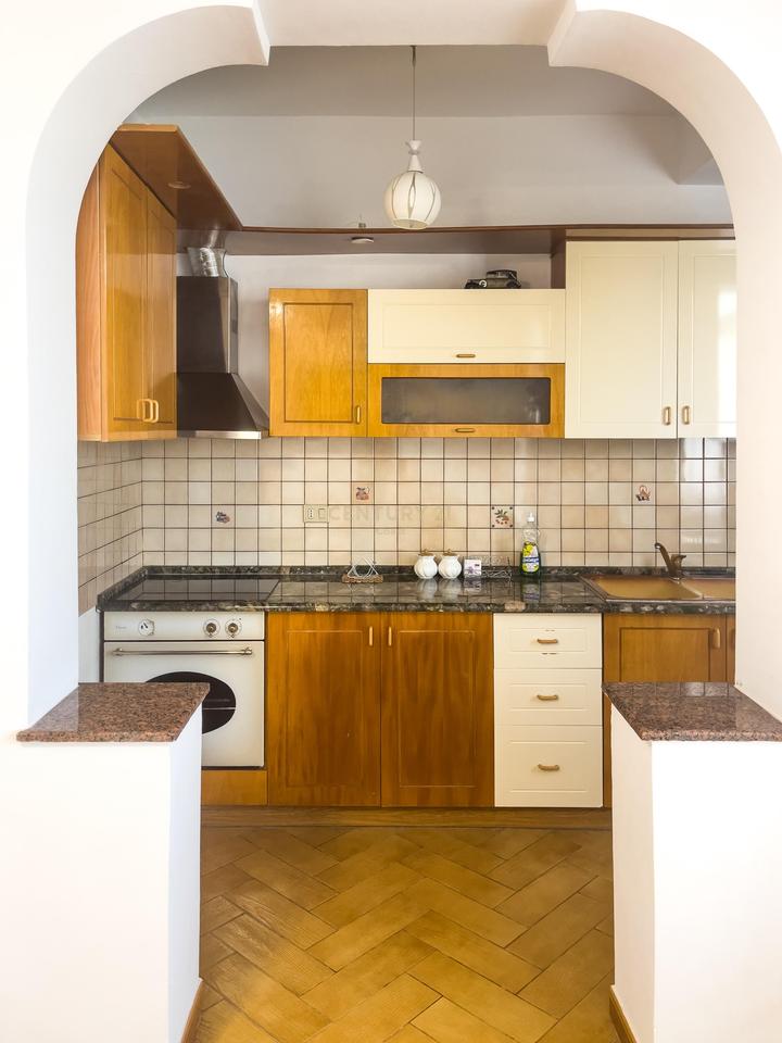 Jepet me qira apartament 3+1+2 në Vlorë – Zona e Coles