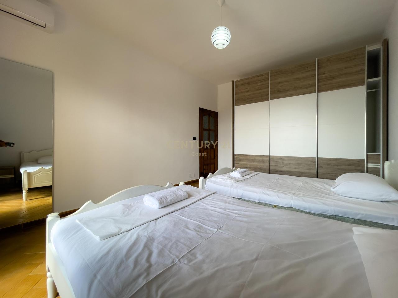 Jepet me qira apartament 3+1+2 në Vlorë – Zona e Coles