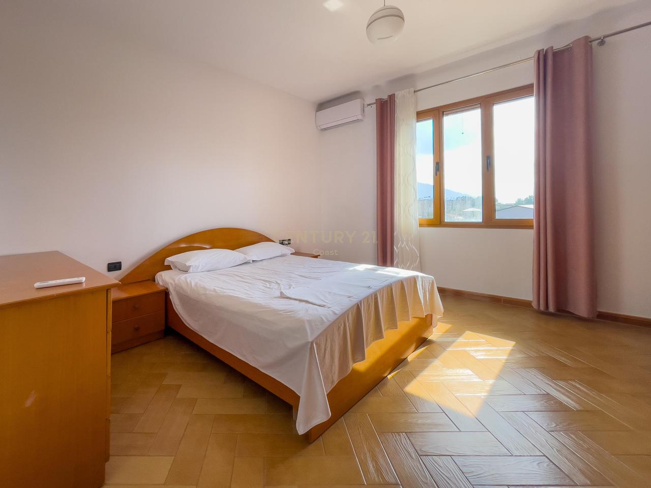 Jepet me qira apartament 3+1+2 në Vlorë – Zona e Coles