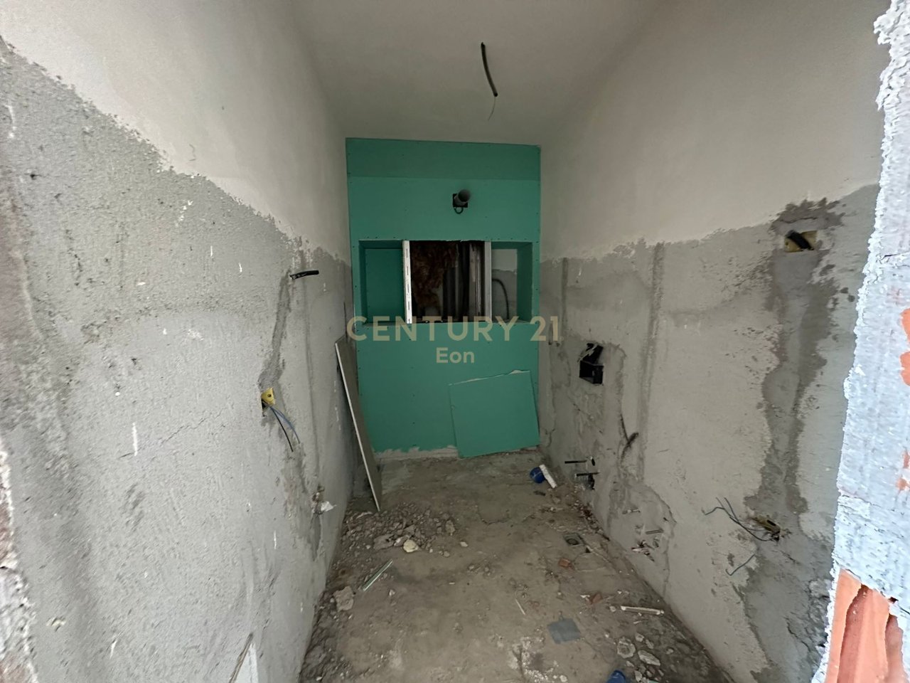 1+1 APARTMENT FOR SALE IN FRONT OF PALACE WITH SEA VIEW AT LIBURNA RESIDENCE!