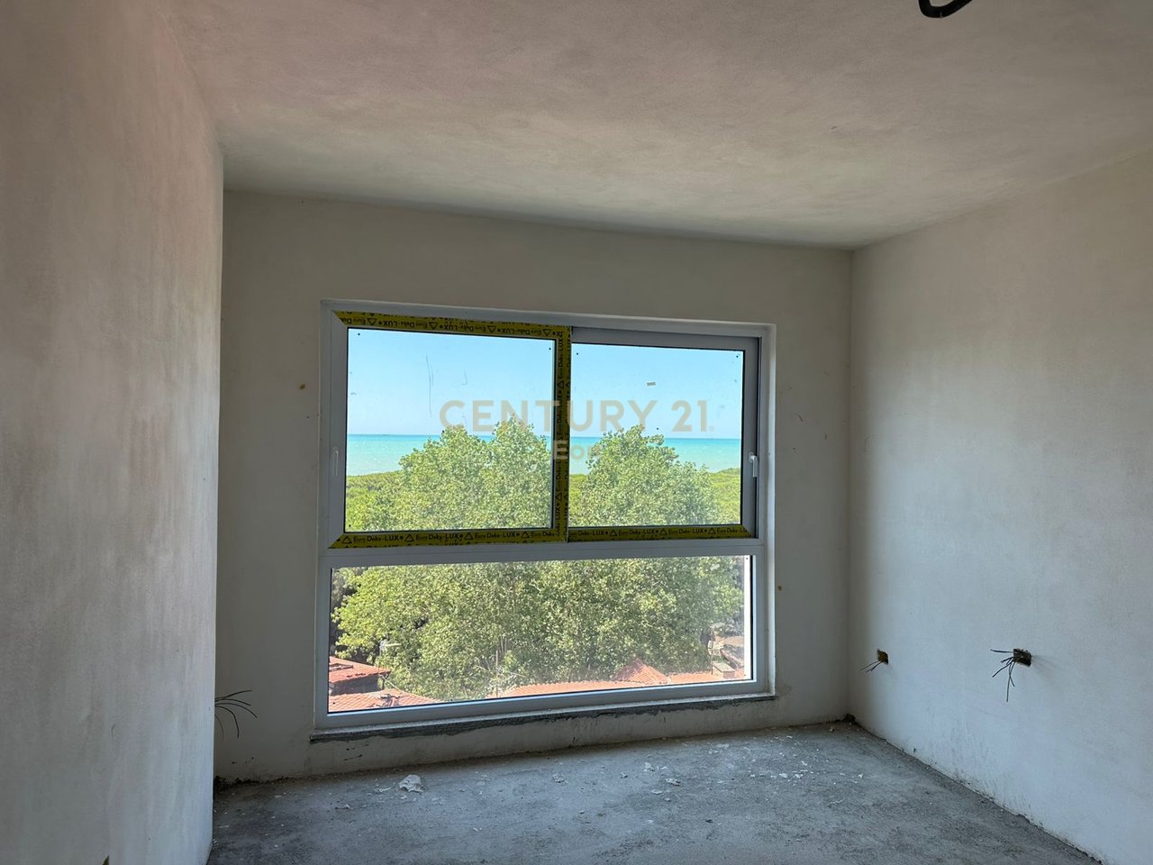 1+1 APARTMENT FOR SALE IN FRONT OF PALACE WITH SEA VIEW AT LIBURNA RESIDENCE!