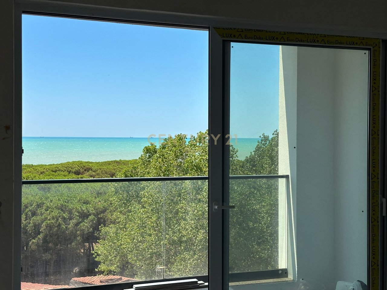 1+1 APARTMENT FOR SALE IN FRONT OF PALACE WITH SEA VIEW AT LIBURNA RESIDENCE!