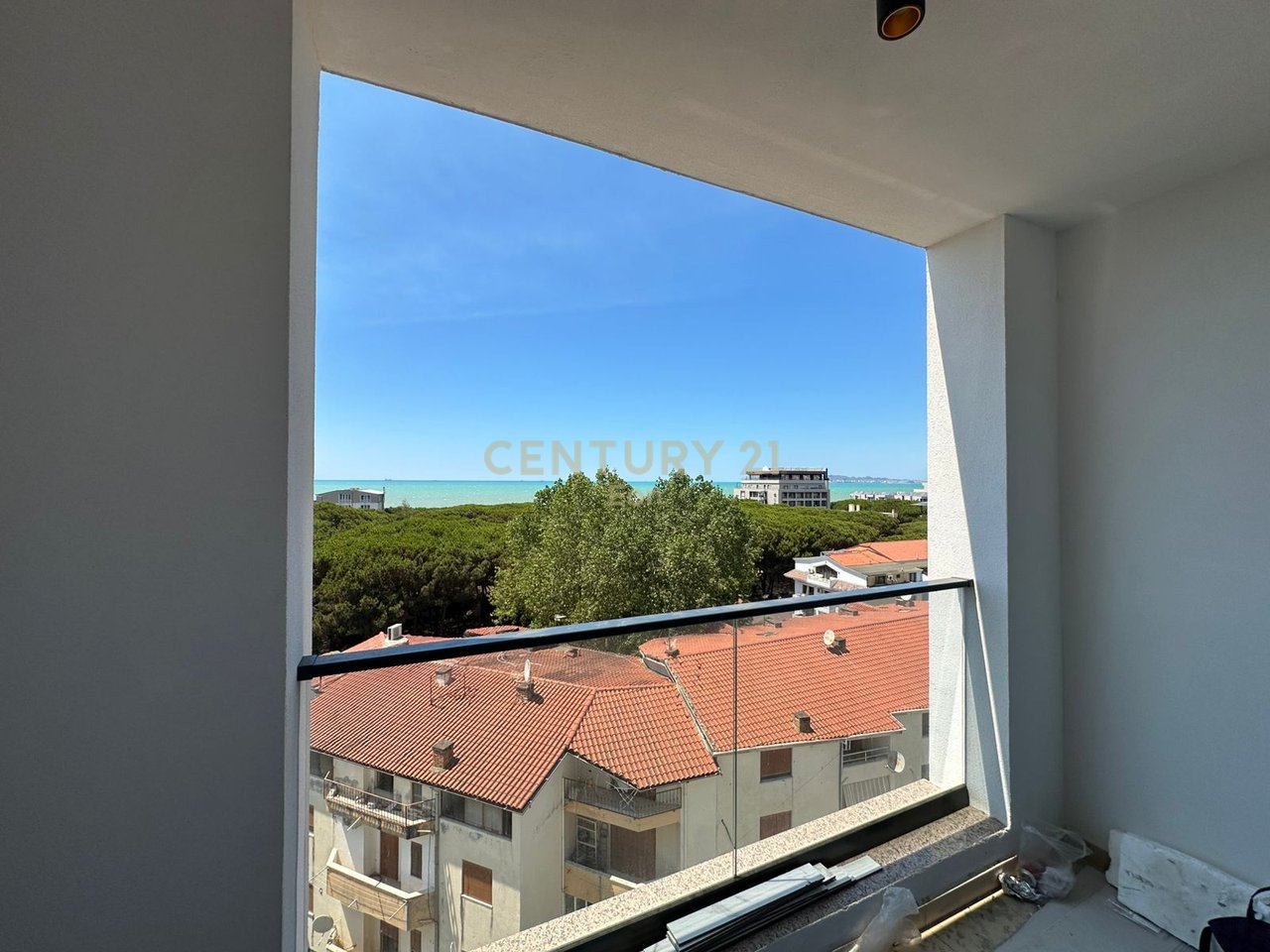 1+1 APARTMENT FOR SALE IN FRONT OF PALACE WITH SEA VIEW AT LIBURNA RESIDENCE!