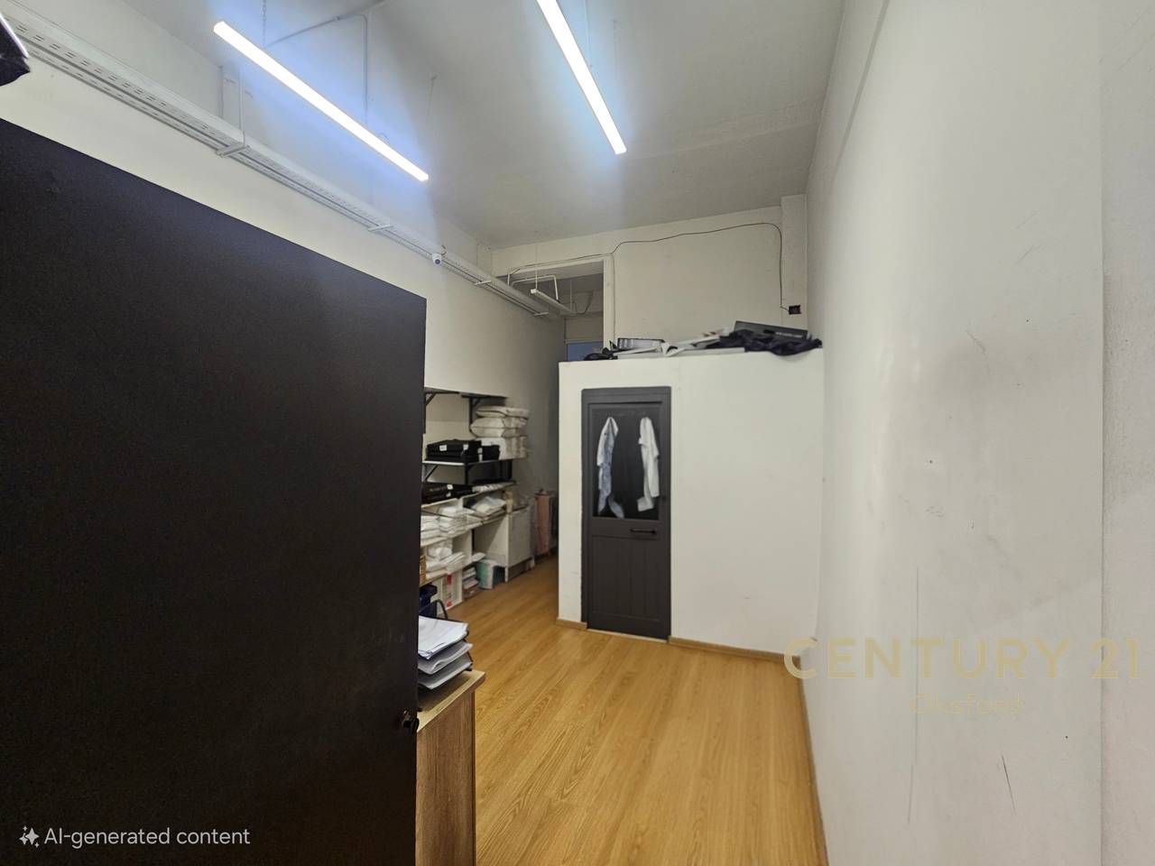 SPAZIO IN AFFITTO NEL COMUNE DI PARIGI VICINO AL KRISTAL CENTER!