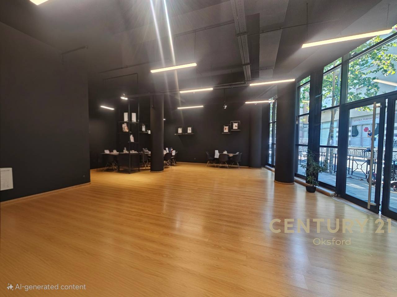 SPAZIO IN AFFITTO NEL COMUNE DI PARIGI VICINO AL KRISTAL CENTER!