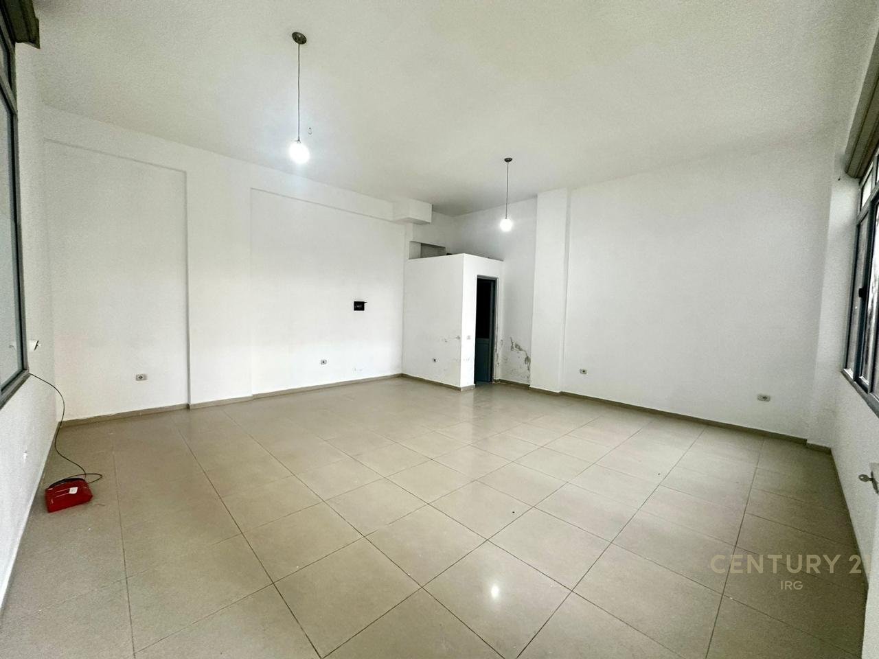 50 m² Shop for Sale in Yzberisht, Tirana