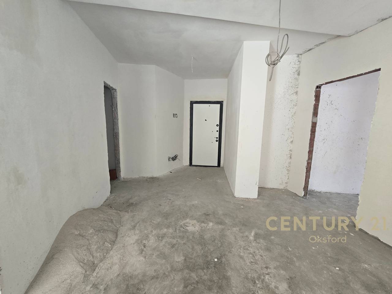 SHITET APARTAMENT 1+1 TE SHKOLLA KUQE
