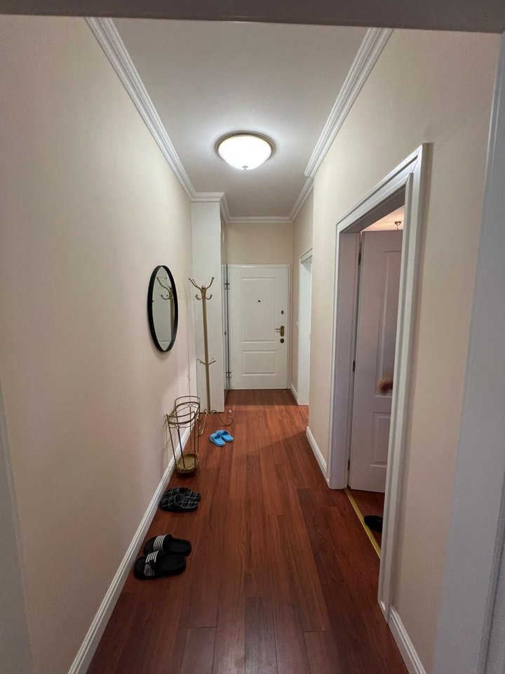 Shitet Apartament Luksoz  2+1+Post Parkimi tek Liqeni i Thate
