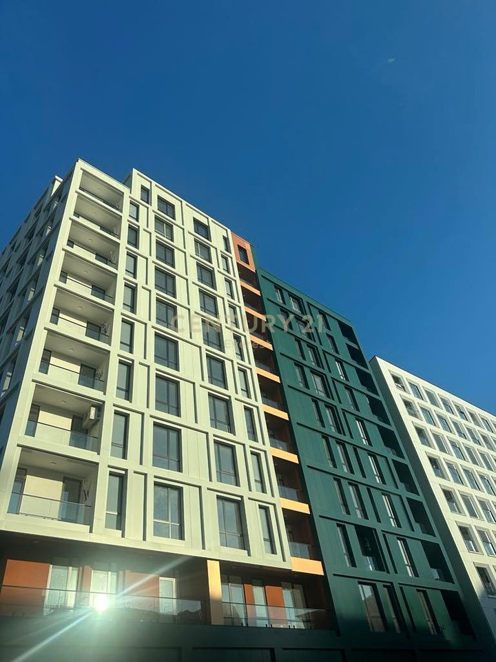 NUOVO BOULEVARD, VENDESI APPARTAMENTO 3+1+2+ POSTO AUTO!