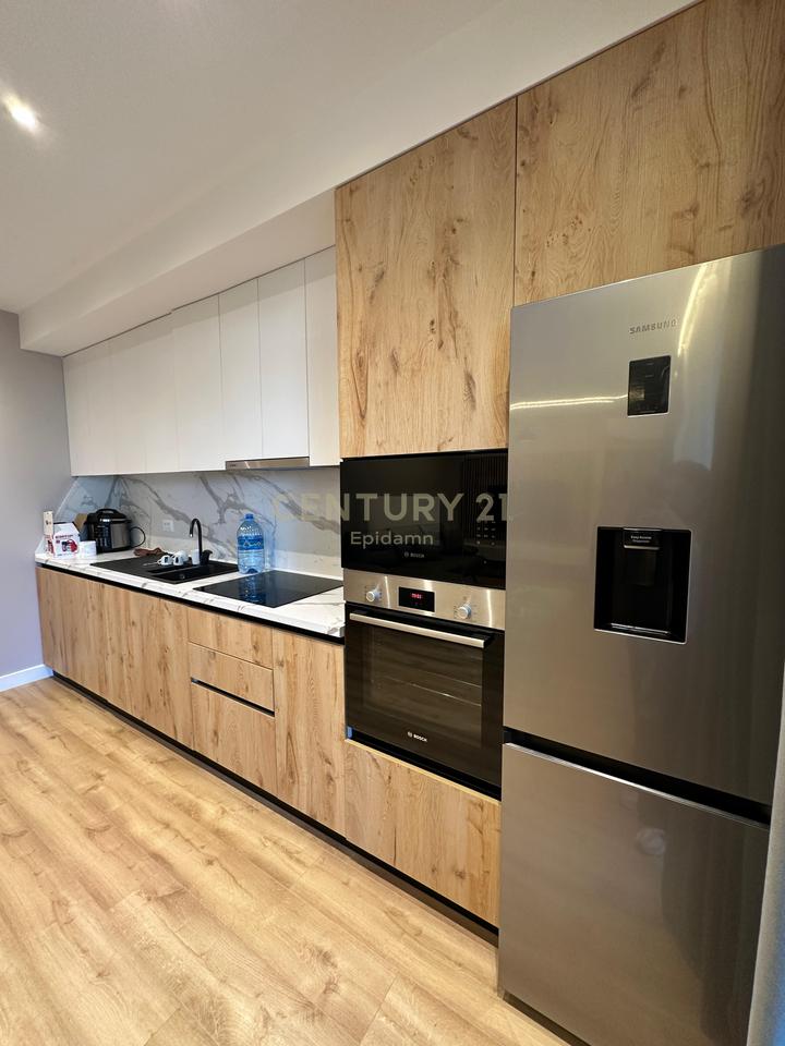 Appartamento 2+1 con cortile nella zona premium, San Pietro!