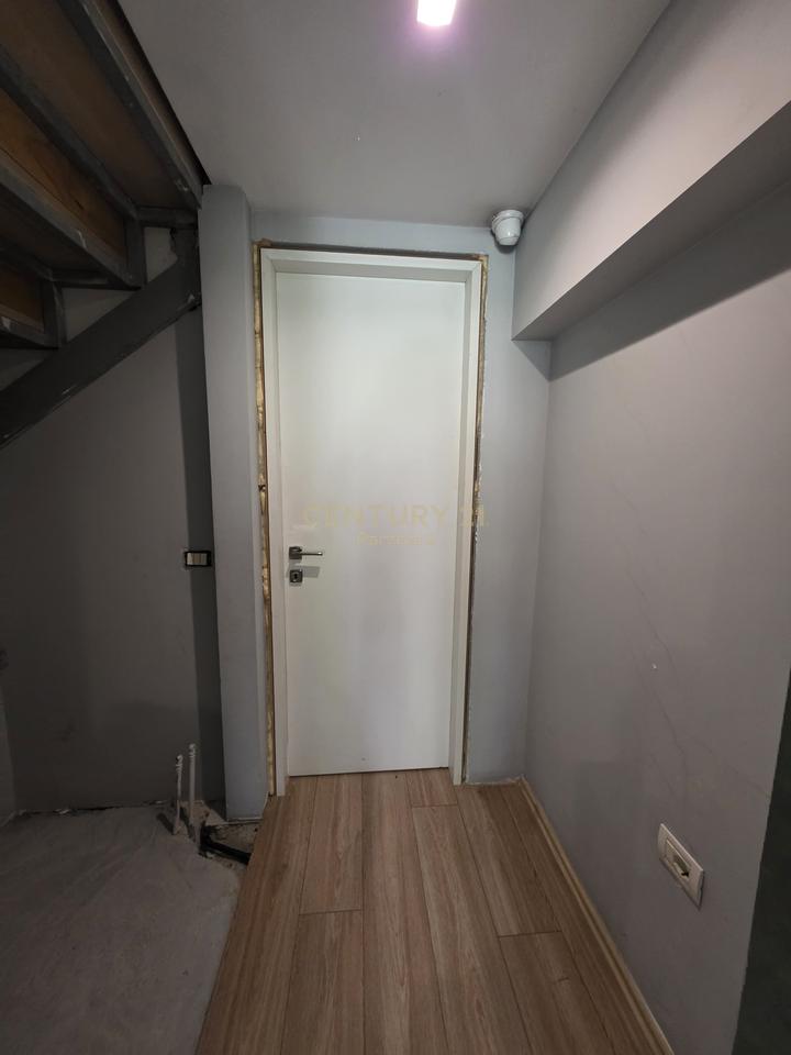 Ambient Komercial Me Qira në Komunën e Parisit, Tiranë - 800€ | 46 m²