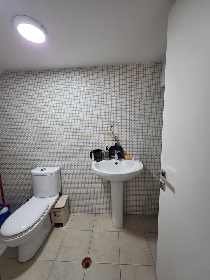 Ambient Komercial Me Qira në Komunën e Parisit, Tiranë - 800€ | 46 m²