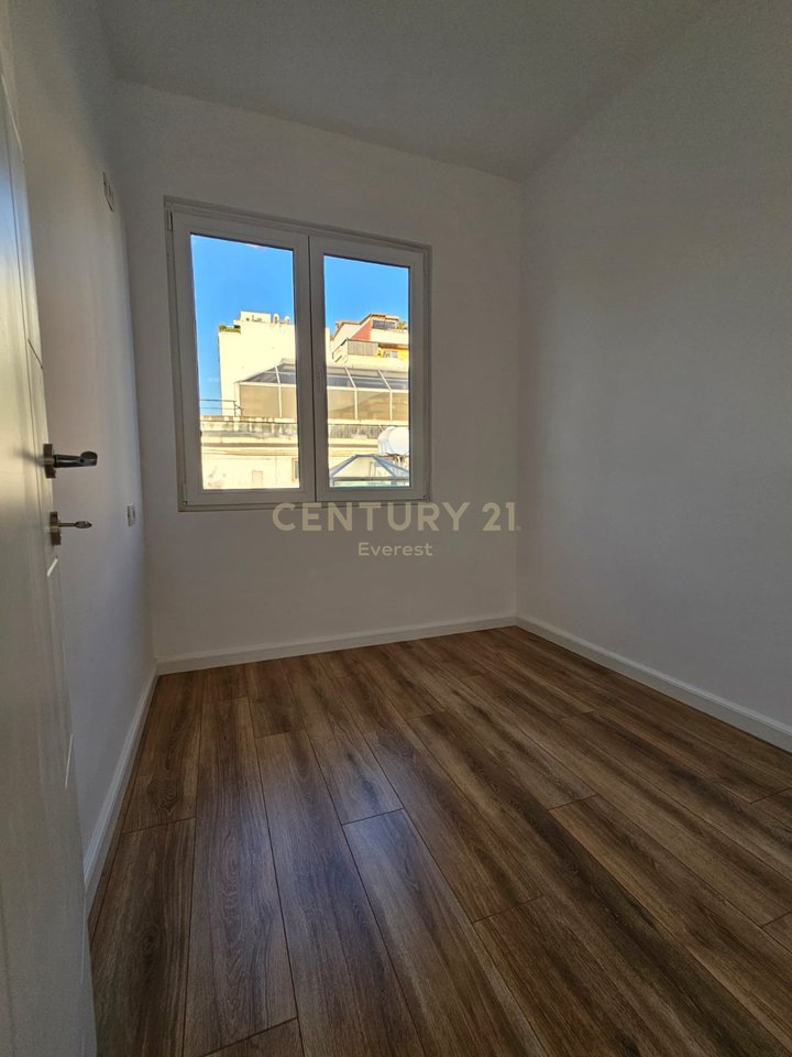 STRADA KAVAJË, VENDITA APPARTAMENTO 2+1