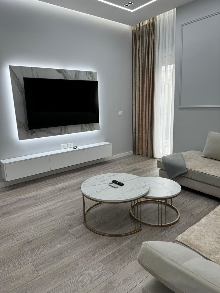 APPARTAMENTO 2+1 IN AFFITTO, SUL BOULEVARD VLORE-SKELE!