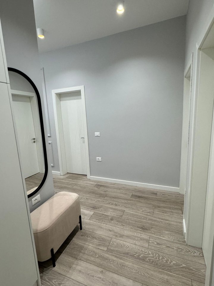 APPARTAMENTO 2+1 IN AFFITTO, SUL BOULEVARD VLORE-SKELE!
