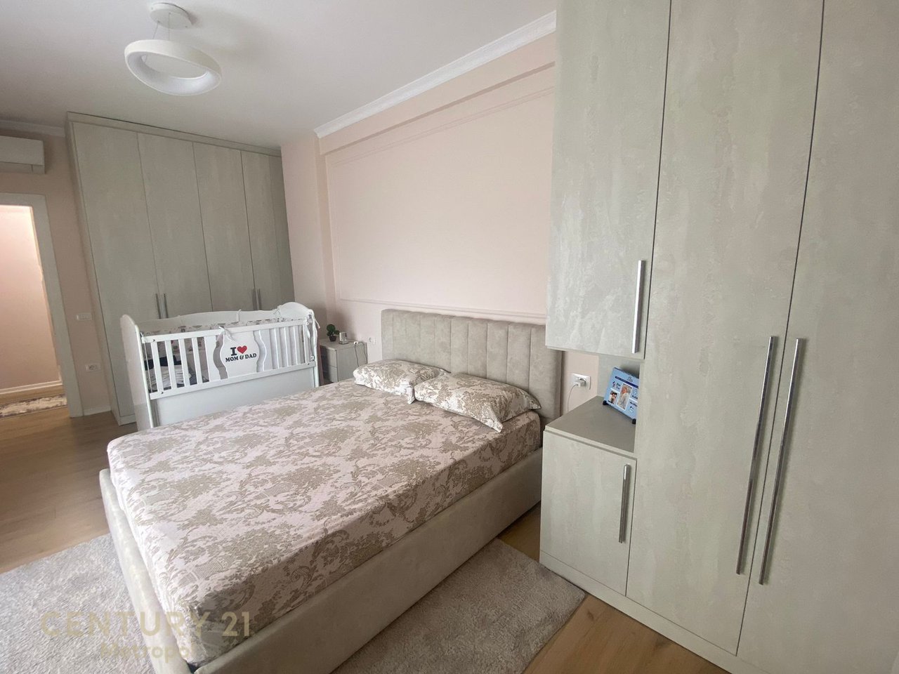 SHITET APARTAMENT 2+1, ASTIR!