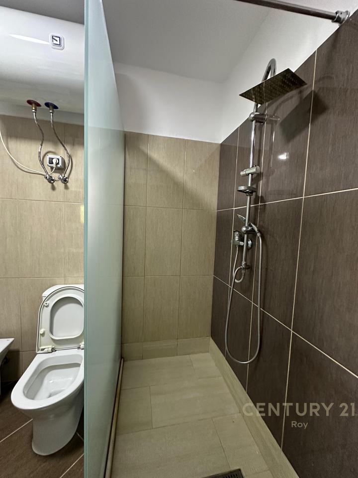 VILLA SU DUE PIANI IN AFFITTO – PRESSO IL COMPLESSO “QETËSIA”, QERRET !!!
