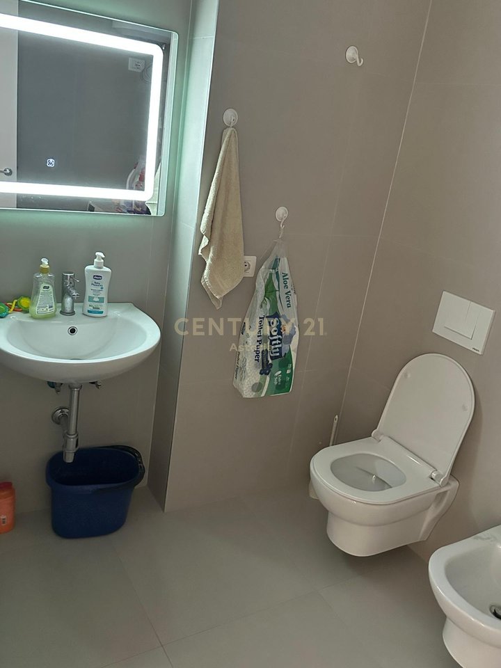 JEPET ME QIRA APARTAMENT 2+1 TE "UNIVERS CITY"