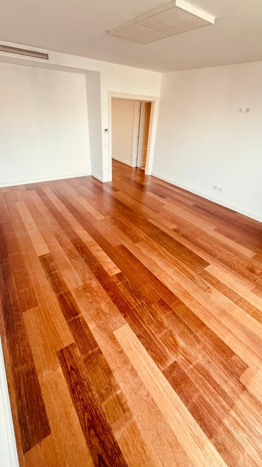 OFFICE FOR RENT AT HILTON, NEAR DELIJORGJI!