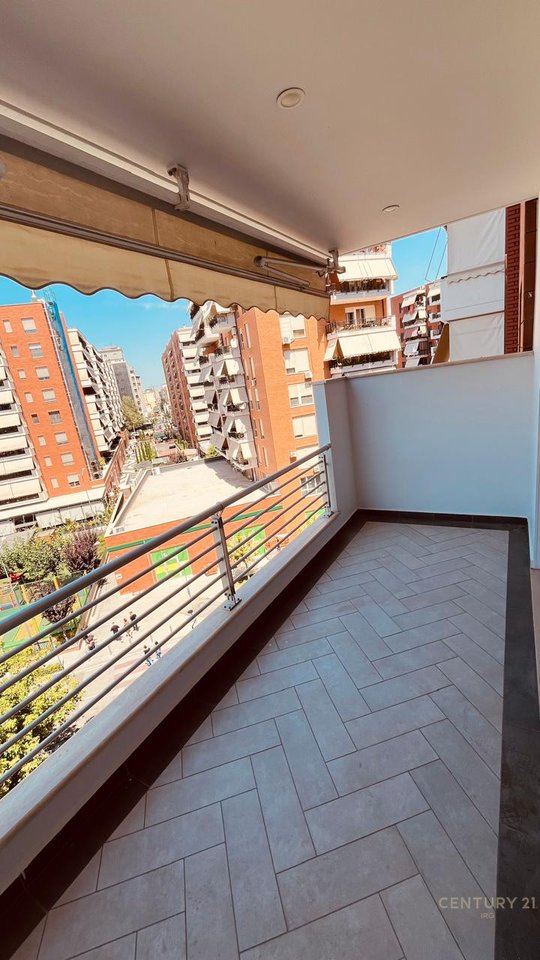 OFFICE FOR RENT AT HILTON, NEAR DELIJORGJI!