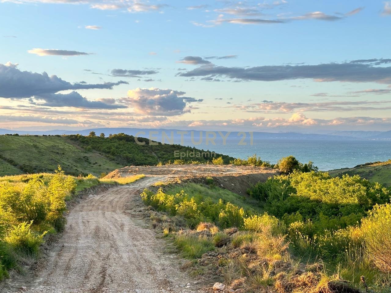 TERRENO IN VENDITA CON VISTA MARE A CAPO RODONI, PROMENADE 495.000€ | 13.500 m²
