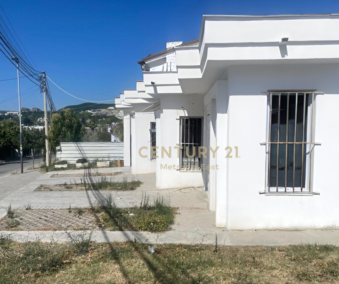 FOR RENT FOR BUSINESS ACTIVITY, 1-STORY BUILDING NEAR TEG