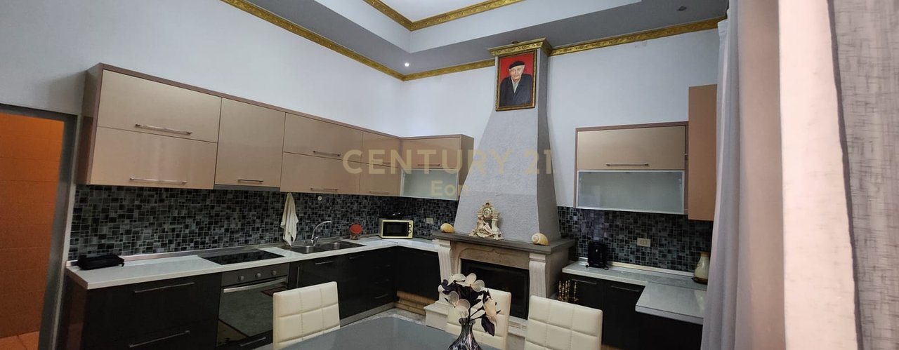 Appartamento 2+1 in affitto nel centro di Durrës!