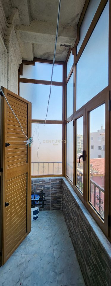 Appartamento 2+1 in affitto nel centro di Durrës!